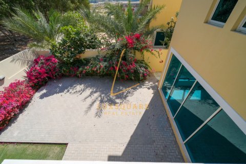 Villa in Jumeirah Park, Dubai 4 bedrooms, 512 sq.m. № 110715 - photo 5