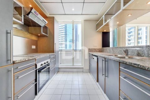 Apartment in Dubai Marina, Dubai 2 bedrooms, 123 sq.m. № 24009 - photo 11