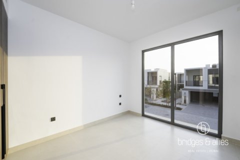 Villa in Dubai 4 bedrooms, 252.6 sq.m. № 77262 - photo 10