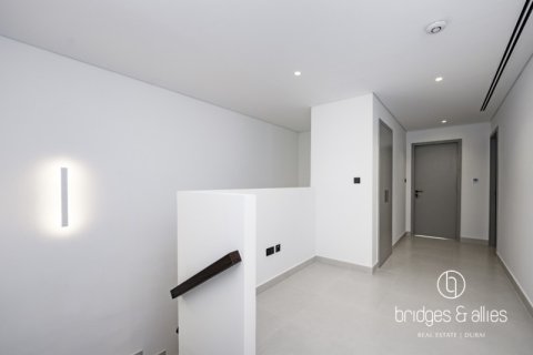 Villa in Dubai 4 bedrooms, 252.6 sq.m. № 77262 - photo 8