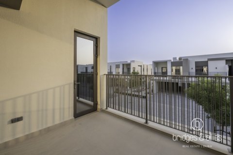 Villa in Dubai 4 bedrooms, 252.6 sq.m. № 77262 - photo 22