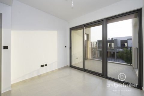 Villa in Dubai 4 bedrooms, 252.6 sq.m. № 77262 - photo 16