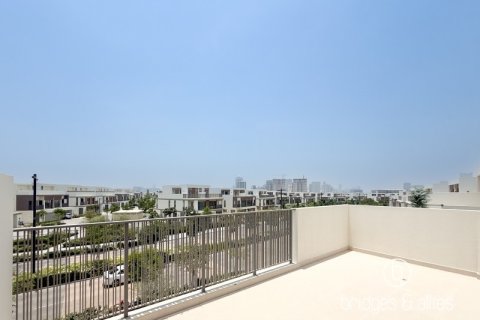 Villa en Dubai, 4 dormitorios, 235.2 m², № 77270 - foto 18