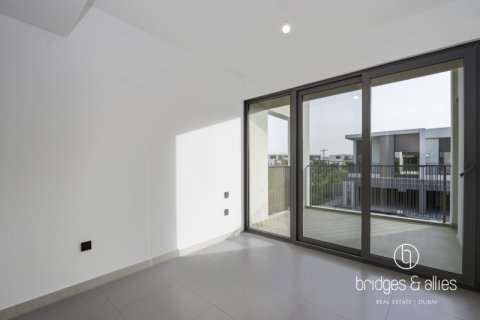 Снять в аренду виллу в Дубае: 4 спальни, 221.7м², № 77274 - фото 19