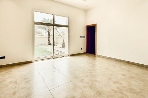Villa in Dubai 4 bedrooms, 557.42 sq.m. № 142187 - photo 8
