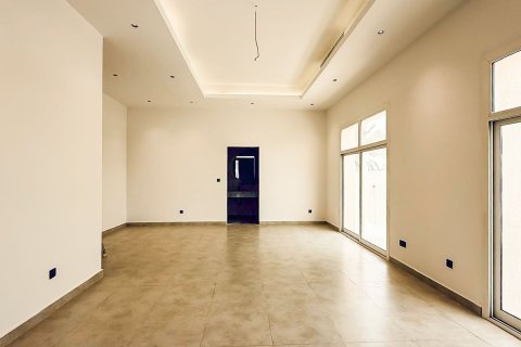 Villa in Dubai 4 bedrooms, 557.42 sq.m. № 142187 - photo 6