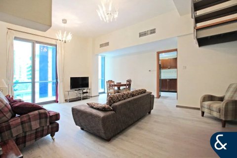 Снять в аренду квартиру в Пальме Джумейре, Дубай: 4 спальни, 240м², № 79370 - фото 1