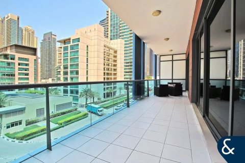 Снять в аренду квартиру в Пальме Джумейре, Дубай: 4 спальни, 240м², № 79370 - фото 2