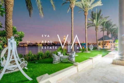 Villa in Palm Jumeirah, Dubai 6 bedrooms, 1245.14 sq.m. № 52735 - photo 4