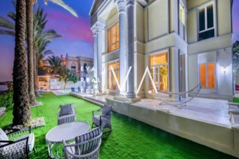 Villa in Palm Jumeirah, Dubai 6 bedrooms, 1245.14 sq.m. № 52735 - photo 6