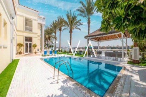 Villa in Palm Jumeirah, Dubai 6 bedrooms, 1245.14 sq.m. № 52735 - photo 1