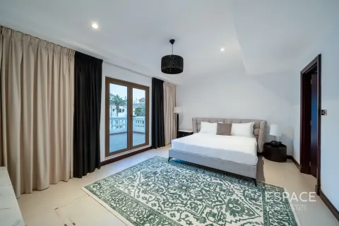 Снять в аренду виллу в Пальме Джумейре, Дубай: 4 спальни, 623м², № 71258 - фото 12