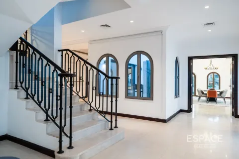 Снять в аренду виллу в Пальме Джумейре, Дубай: 4 спальни, 623м², № 71258 - фото 7