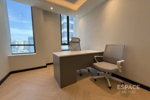 Снять в аренду офис в Джумейра Вилладж Серкл, Дубай: 167м², № 71241 - фото 19