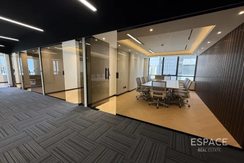 Снять в аренду офис в Джумейра Вилладж Серкл, Дубай: 167м², № 71241 - фото 11