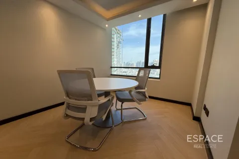 Снять в аренду офис в Джумейра Вилладж Серкл, Дубай: 167м², № 71241 - фото 7