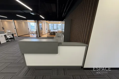 Снять в аренду офис в Джумейра Вилладж Серкл, Дубай: 167м², № 71241 - фото 12