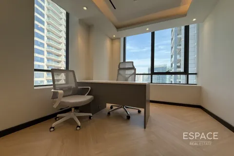 Снять в аренду офис в Джумейра Вилладж Серкл, Дубай: 167м², № 71241 - фото 18