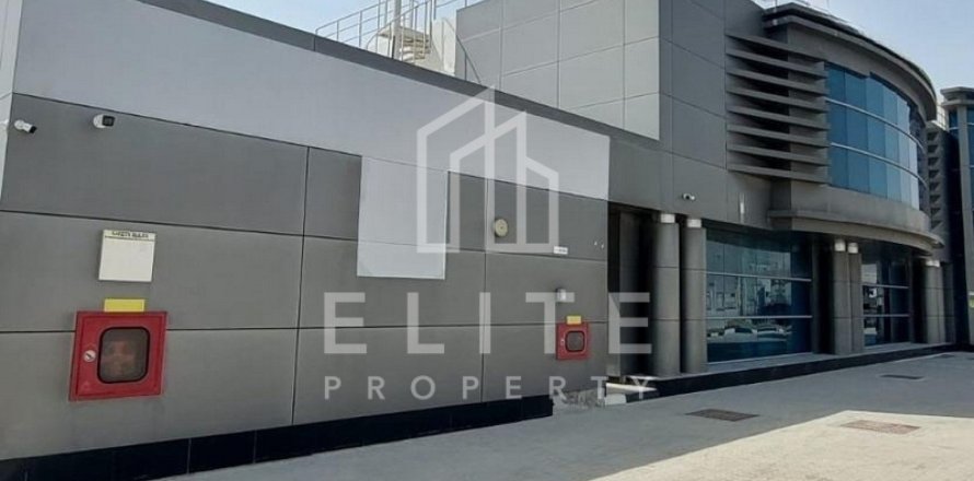 Usine à Dubai, 8406 m², № 42263