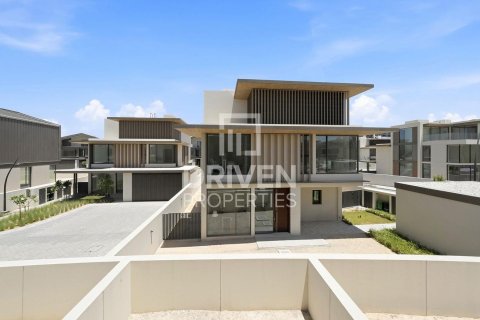 Townhouse in Nad Al Sheba 1, Nadd Al Sheba, Dubai 3 bedrooms, 185.62 sq.m. № 141071