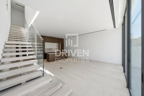 Townhouse in Nad Al Sheba 1, Nadd Al Sheba, Dubai 3 bedrooms, 185.62 sq.m. № 141071 - photo 3