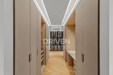 Apartment in Dubai Internet City, Dubai 4 bedrooms, 447.33 sq.m. № 129028 - photo 19
