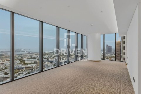 Apartment in Dubai Internet City, Dubai 4 bedrooms, 447.33 sq.m. № 129028 - photo 21