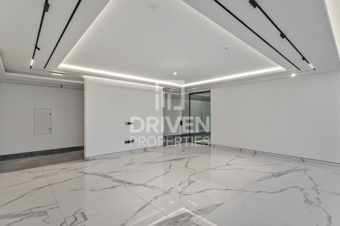 Apartment in Dubai Internet City, Dubai 4 bedrooms, 447.33 sq.m. № 129028 - photo 9