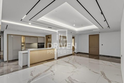Apartment in Dubai Internet City, Dubai 4 bedrooms, 447.33 sq.m. № 129028 - photo 13