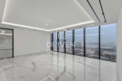 Apartment in Dubai Internet City, Dubai 4 bedrooms, 447.33 sq.m. № 129028 - photo 11