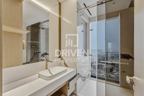 Apartment in Dubai Internet City, Dubai 4 bedrooms, 447.33 sq.m. № 129028 - photo 25