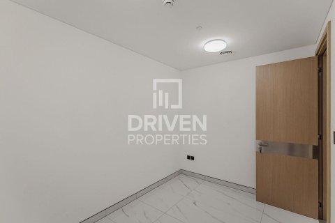 Apartment in Dubai Internet City, Dubai 4 bedrooms, 447.33 sq.m. № 129028 - photo 18