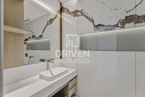 Apartment in Dubai Internet City, Dubai 4 bedrooms, 447.33 sq.m. № 129028 - photo 23