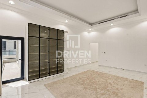 Villa en Nad Al Sheba 1, Nadd Al Sheba, Dubai, 5 dormitorios, 929.96 m², № 129038 - foto 14