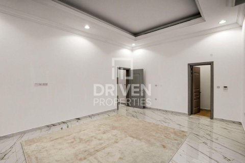 Villa en Nad Al Sheba 1, Nadd Al Sheba, Dubai, 5 dormitorios, 929.96 m², № 129038 - foto 8
