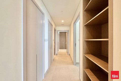 Apartment in Dubai Harbour, Dubai 3 bedrooms, 188.6 sq.m. № 97690 - photo 6