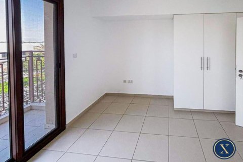 Apartment in Zahra Breeze Apartments, Town Square, Dubai 3 bedrooms, 135 sq.m. № 46320 - photo 3