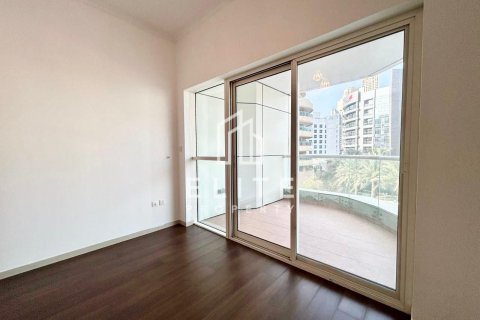 Apartment in Dubai 3 bedrooms, 161 sq.m. № 85710 - photo 2