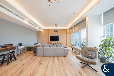 Apartment in Dorra Bay, Dubai Marina, Dubai 3 bedrooms, 187 sq.m. № 78786 - photo 1