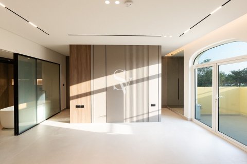 Villa in Jumeirah Park Homes, Jumeirah Park, Dubai 4 bedrooms, 749 sq.m. № 84063 - photo 22