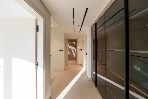 Villa in Jumeirah Park Homes, Jumeirah Park, Dubai 4 bedrooms, 749 sq.m. № 84063 - photo 12