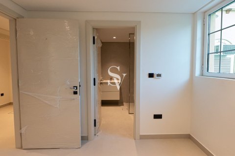 Villa in Jumeirah Park Homes, Jumeirah Park, Dubai 4 bedrooms, 749 sq.m. № 84063 - photo 7