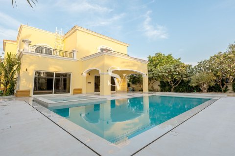 Villa in Jumeirah Park Homes, Jumeirah Park, Dubai 4 bedrooms, 749 sq.m. № 84063