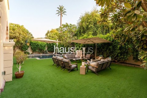 Villa in Dubai Sports City, Dubai 5 bedrooms, 325 sq.m. № 44244 - photo 27