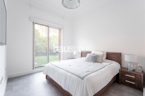Villa in Dubai Sports City, Dubai 5 bedrooms, 325 sq.m. № 44244 - photo 13