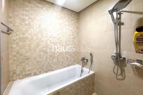 Apartment in Al Andalus, Jumeirah Golf Estates, Dubai 2 bedrooms, 128 sq.m. № 44253 - photo 9