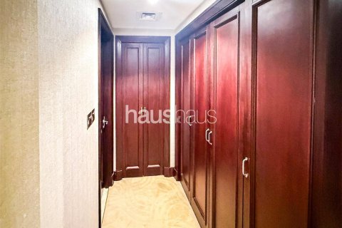 Apartment in Old Town, Dubai 3 bedrooms, 174 sq.m. № 44243 - photo 12
