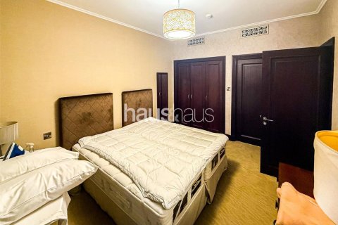 Apartment in Old Town, Dubai 3 bedrooms, 174 sq.m. № 44243 - photo 13