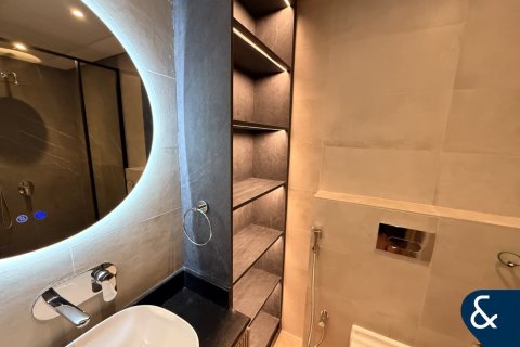 Apartment in Jumeirah Lake Towers, Dubai 1 bedroom, 89 sq.m. № 98750 - photo 5