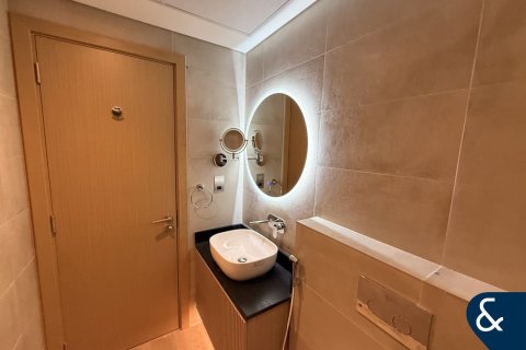 Apartment in Jumeirah Lake Towers, Dubai 1 bedroom, 89 sq.m. № 98750 - photo 14